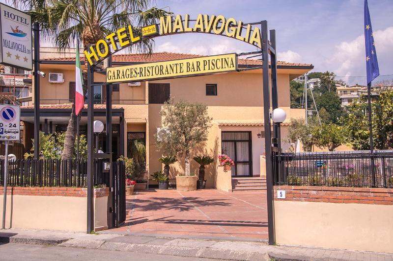 Hotel Malavoglia Aci Castello Exteriör bild